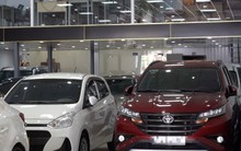 Người tiêu dùng dè dặt với xe ô tô xăng cũ, thị trường chờ đợi làn sóng điện hóa