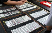 Giá bạc tiếp tục đà giảm sâu