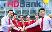 Cổ phiếu ngân hàng nhận chuyển giao bắt buộc đồng loạt tăng mạnh phiên 14/8: HDB, VPB, MBB tím trần, VCB xanh hơn 4,3%