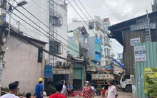 Nổ lớn tại công ty kính ở TP.HCM, nhiều nhà dân bị xé toạc