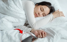 Đi ngủ nhớ để điện thoại ở chế độ này, vừa giảm bức xạ lại ngủ ngon hơn