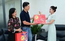 Doanh nghiệp tặng quà Trung thu sớm, đón “sóng kép” từ mùa tri ân