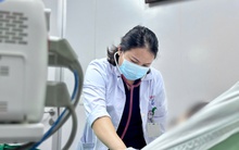 Cô gái 25 tuổi có phổi đông đặc chỉ sau 3 ngày sốt: "Kẻ gây bệnh" không hề xa lạ