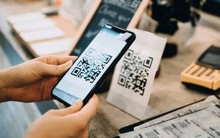 FBI cảnh báo chiêu thức lừa đảo từ một động tác tưởng chừng vô hại, hàng triệu người dùng iPhone và Android lưu ý!