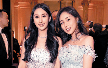 Nữ sinh không biết nghề nghiệp cha mẹ, sau tốt nghiệp phát hiện bí mật mà tá hoả: Gia thế không đùa được!