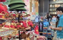 Rộn ràng thị trường thời trang, phụ kiện chào Quốc khánh