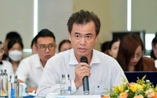 Bao giờ TPHCM 'khai tử' xe máy giao hàng chạy xăng?