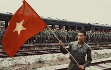 Bức hình 1 sao Việt ở buổi Tổng hợp luyện A80 lần 2 khiến cả MXH nghẹn ngào, hòa bình đẹp quá Tổ Quốc ơi!