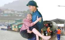 Bão số 5 cách các tỉnh miền Trung khoảng 100km, gấp rút di dời hàng nghìn người dân đến nơi an toàn