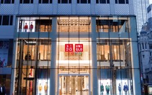 Bi hài Uniqlo vượt xa Zara và H&M nhưng phải gánh còng lưng công ty mẹ