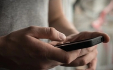 Khách mua hàng 3 triệu lại chuyển khoản 150 triệu đồng và nói không cần trả, chủ cửa hàng vui vẻ đồng ý nhưng sau đó báo công an