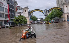 Hôm nay, khu vực Hà Nội tiếp tục có mưa to và dông: Thực hiện ngay các bước sau để cập nhật thông tin các điểm ngập úng