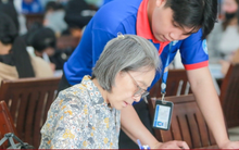 Người phụ nữ 62 tuổi trở thành tân sinh viên đại học với lý do đặc biệt