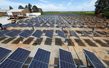 Thừa pin năng lượng mặt trời, Trung Quốc tìm được ‘cứu tinh’: Là nơi 600 triệu người chưa được dùng điện, ‘không có thời gian cho căng thẳng địa chính trị, chỉ cần điện xanh giá rẻ'