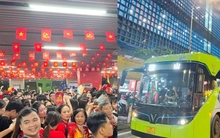 Nửa đêm huy động xe buýt để giảm tải hành khách cho tàu điện