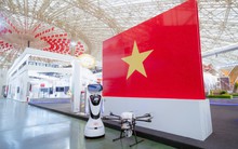 Lá cờ Tổ quốc bằng đá nhân tạo lớn nhất Việt Nam trưng bày ở Hội chợ Triển lãm Quốc gia: DN nào đứng sau?