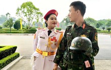 Vợ chồng trẻ trong đội hình A80: Người vác kèn 19kg, người giữ bình yên pháo trận