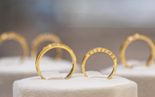 Giá vàng hôm nay 30/8: Thế giới tăng mạnh, trong nước tiếp tục phá đỉnh