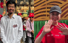 Bắt cận visual Hoàng Thuỳ Linh khi đi tập luyện diễu hành, có 1 hành động ghi điểm mạnh