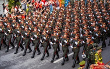 Cận cảnh quân nhân Nga, Trung Quốc, Lào, Campuchia tham gia tổng duyệt diễu binh diễu hành kỷ niệm 80 năm Quốc khánh