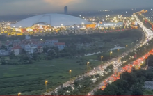 Đường đến Trung tâm Hội chợ triển lãm Quốc gia ùn tắc, CSGT đề nghị không đi qua cầu Nhật Tân