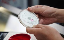 Giới trẻ săn tìm bạc kỷ niệm Quốc khánh 2/9, nhiều sản phẩm nhanh chóng hết sạch