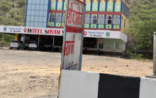 Theo dõi liên tục suốt 30 ngày, cảnh sát phanh phui đường dây pha trộn sữa quy mô lớn gây chấn động: Ure, dầu gội, chất tẩy được dùng để làm sữa giả