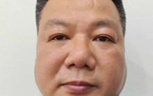 Tạm giữ lái xe BKS 30M-258.67 đi vào làn khẩn cấp rút chìa khoá xe khách khiến khách phơi nắng cả giờ