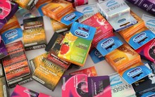 Một sản phẩm "nhạy cảm", người Việt dùng đến 600 triệu chiếc/năm, có loại dùng 1 lần hết 1 ngày lương