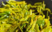 Việt Nam có loại quả dài cả mét, vừa bổ xương, giàu đạm, chống ung thư lại giá rẻ ngỡ ngàng