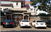 Đi họp lớp, tôi để chiếc BMW ở nhà, chọn đi xe bus: Về đến nhà, nhận được tin nhắn cả đời không thể quên