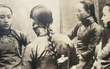 6 bức hình hiếm cuối thời nhà Thanh: Ảnh tiểu thư khuê các trở nên đặc biệt nhờ hiệu ứng từ vật dụng này