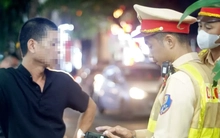 Tài xế vi phạm nồng độ cồn bỏ lại xe, nói 'về nhà lấy phương tiện khác chở vợ đi trực'