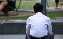 Tân cử nhân mới ra trường không kinh nghiệm, không mối quan hệ, lấy gì để ứng tuyển giữa thị trường lao động khắc nghiệt?