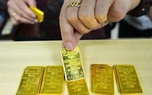 Khi nào ngân hàng, doanh nghiệp 'bơm' vàng ra thị trường?