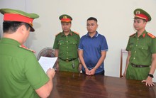 Bắt nhân viên ngân hàng Phan Như Anh Quốc sinh năm 1991