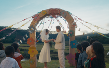 Cặp đôi Anh Trai - Em Xinh bất ngờ kết hợp đầy tình tứ trong MV mới, hứa hẹn gây sốt mùa cưới 2025