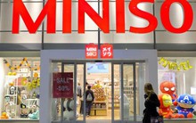 Đi đâu cũng thấy MINISO: Người đứng đằng sau "đế chế tạp hoá" này vốn là một công nhân nhà máy