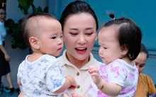 Đỗ Phương Oanh chia sẻ khoảnh khắc ngày đầu đi học của cặp song sinh: "Khi đi hoành tráng, khi về mắt sưng"