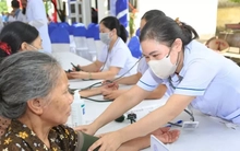 Từng bước thực hiện chính sách miễn viện phí toàn dân