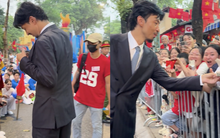 Chỉ đúng 1 hành động, Đen Vâu ẵm ngay điểm 10 tinh tế tại buổi diễu hành A80