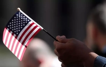 Mỹ thu phí 100.000 USD cho visa H-1B, đòn giáng vào ngành công nghệ