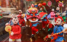 Đồ chơi trung thu thất truyền giá bạc triệu hút khách