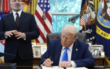 Quy định thị thực mới của Mỹ gây chia rẽ