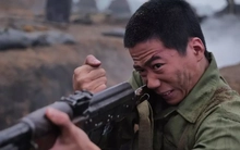 'Mưa đỏ' sắp vượt 700 tỷ đồng, nhà sản xuất bỏ túi bao nhiêu?