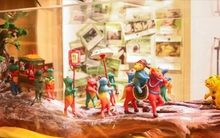 Đồ chơi trung thu truyền thống 'hồi sinh' giá tiền triệu