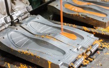 NYT: Việt Nam soán ngôi công xưởng giày thế giới từ Trung Quốc, DN Boston 90 năm cũng phải ‘di cư’ đến Đồng Nai và 40-50% lượng giày Nike, Adidas là Made in Vietnam