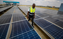 Trung Quốc tìm thấy ‘cứu tinh’ cho pin năng lượng mặt trời dư thừa: Là lục địa đông dân thứ 2 thế giới, nhập khẩu tăng cấp số nhân, hàng ‘made in China’ phủ kín từ nhà dân đến nhà máy