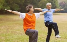 Nhảy, chạy hay đi bộ – đâu là bài vận động CHUẨN cho từng độ tuổi?