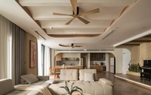 Đập thông hai căn hộ tạo nên không gian 260m2 rộng mở